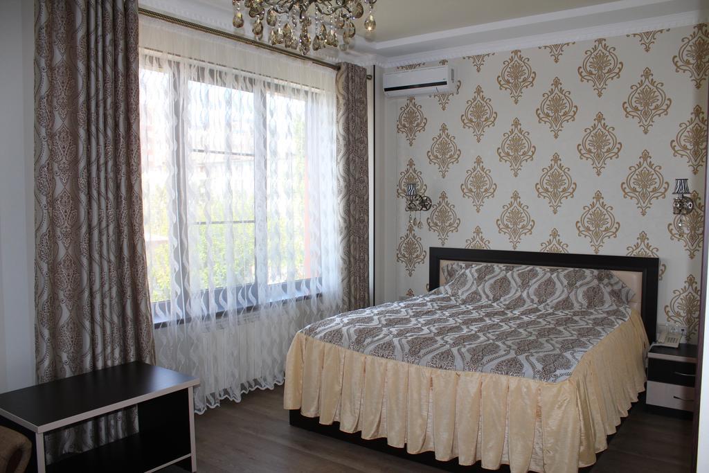 Hotel Kavkazskaya Plennitsa Astrakhan Habitación foto